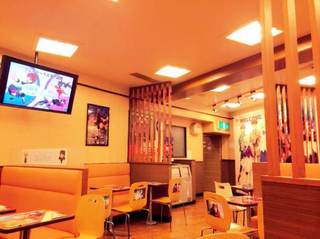 Illustration for article titled Tokyo Hamburger Restaurant Covered in AnimeÂ